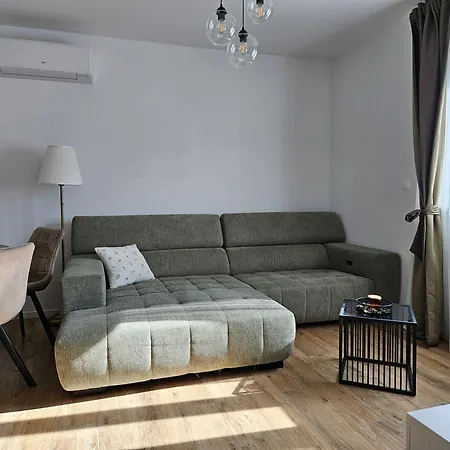 Apartment V